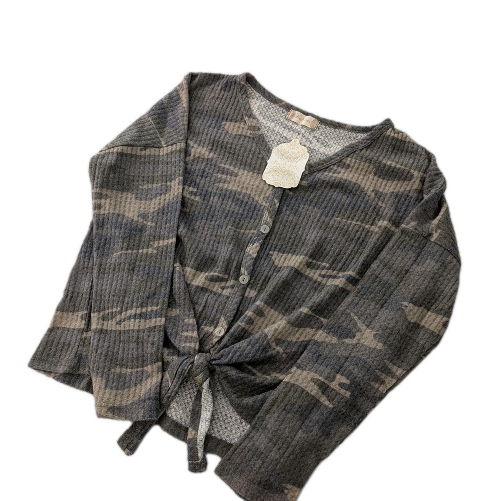 Altar'd State Dreamin' in Thermal Knit Soft Fleece Tie Front Camo Top Size Small